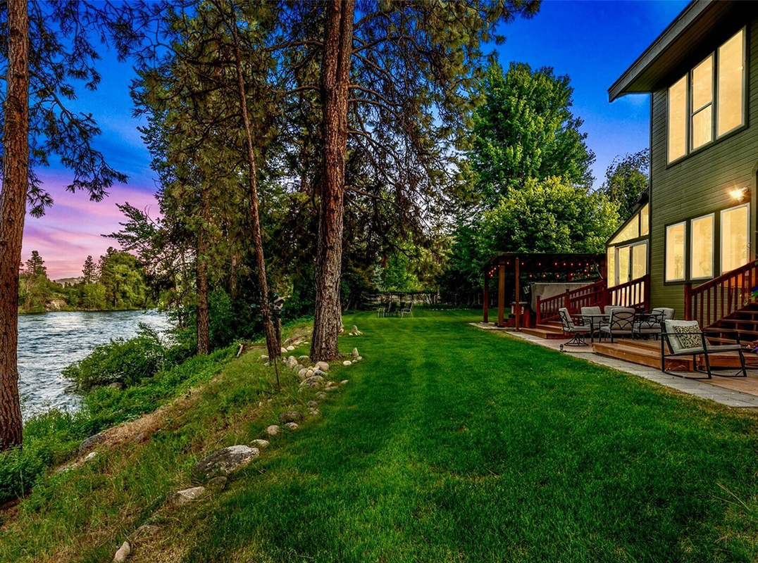 Paradise on the River